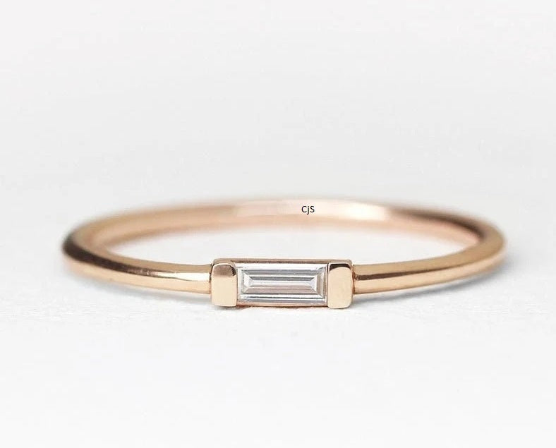 Rectangle Diamond Band Ring | 2×4mm Emerald-Cut Diamond Wedding Band